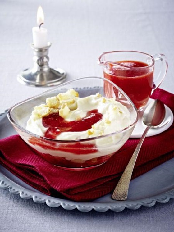 Erdbeerquark Trifle