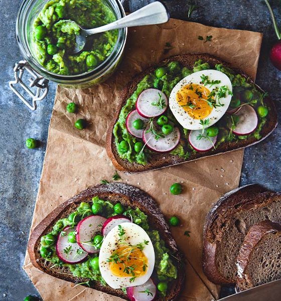 Sandwich mit Erbsenguacamole