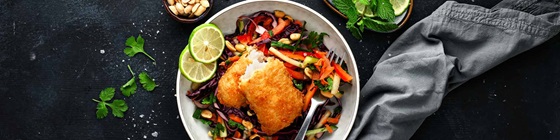 Backfisch mit Thai-Salat & Süß-Sauer-Dressing