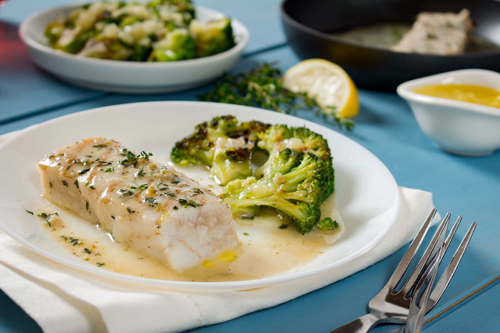 Marinierter Fisch Mediterrane Kräuter in Zitronen-Broccoli Marinade