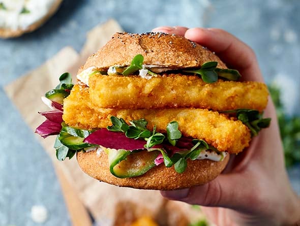 Vollkornsandwich mit Fischstäbchen