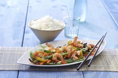 Garnelen auf Wok-Gemüse