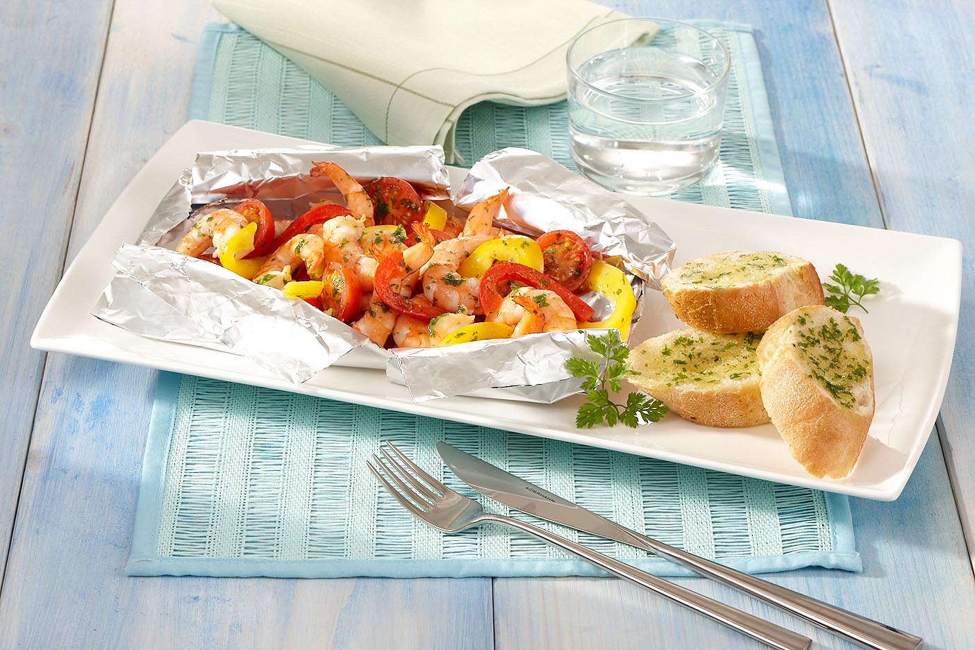 Garnelen mit Gemüse für den Grill
