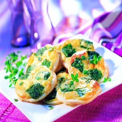 Mini Pizzas mit Ziegengouda