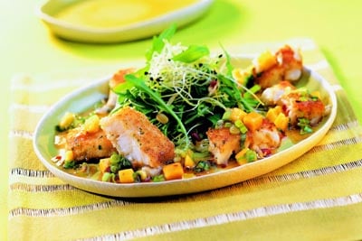 Sprossen-Rucola-Salat mit Mangosalsa