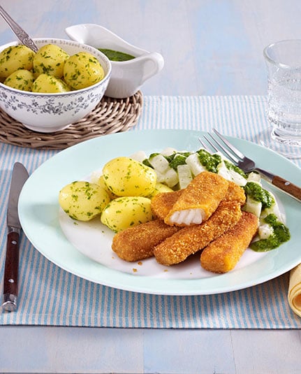 Fischstäbchen mit Spinatsoße