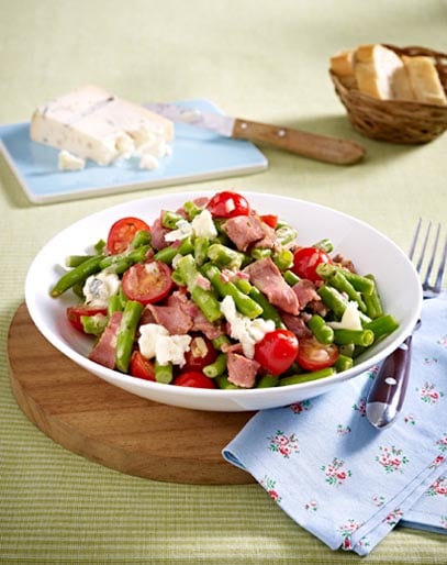 Roastbeef Salat mit Speck Bohnen
