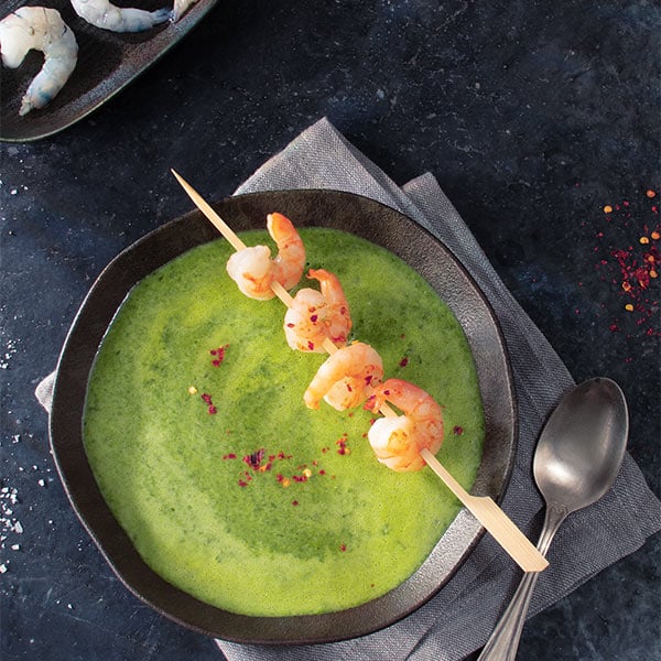 Gorgonzola-Spinatsuppe mit Garnelen