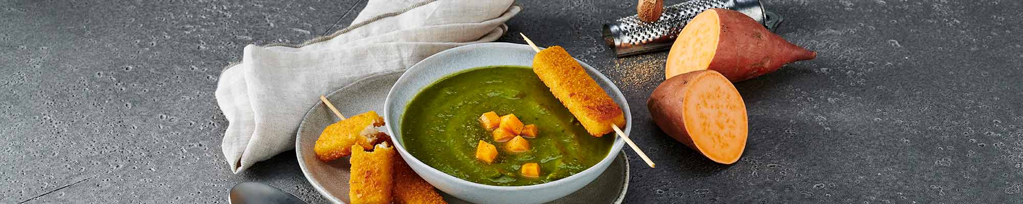 Spinat-Süßkartoffelsuppe mit veganen 