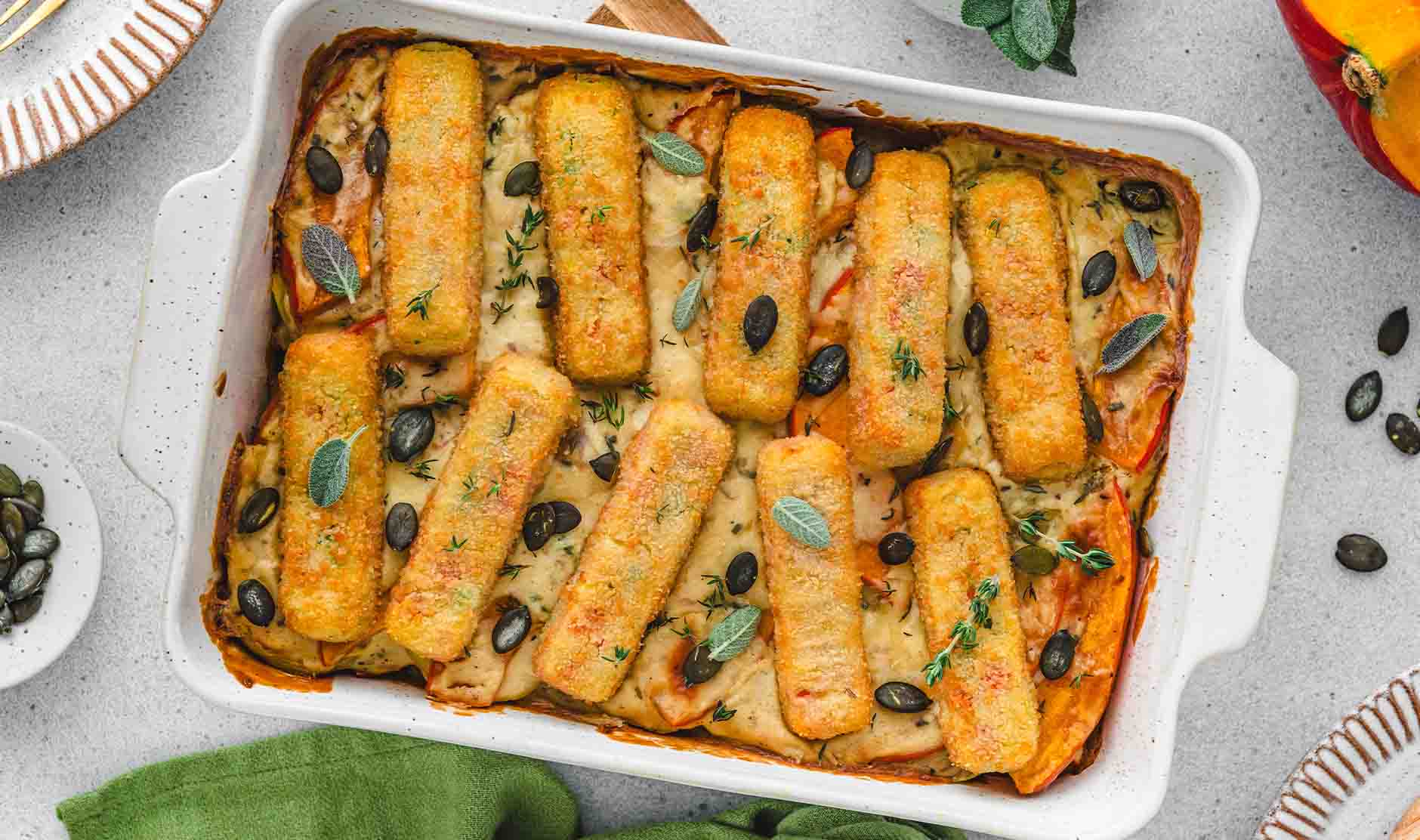 Kürbis-Kartoffel-Auflauf mit Gemüsestäbchen