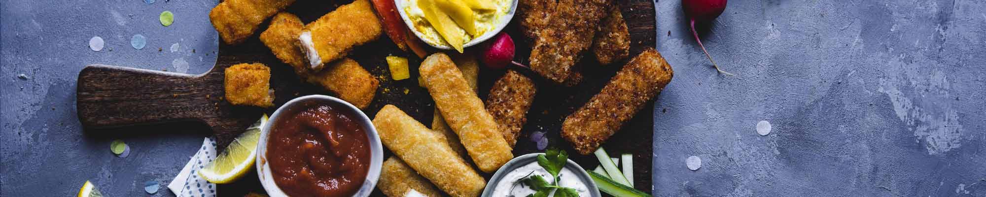 Dreierlei Fischstäbchen mit dreierlei Dips