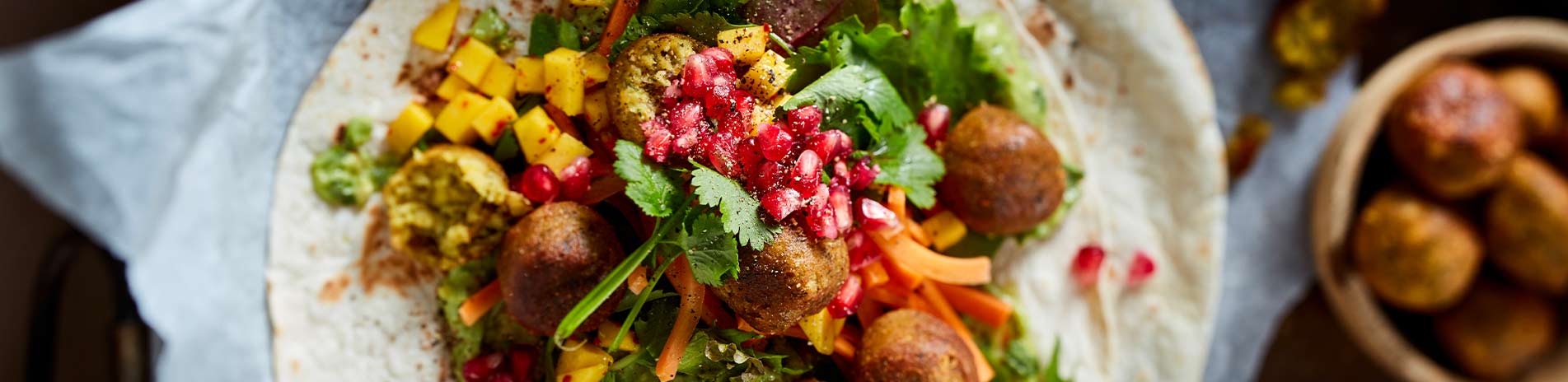 Vollkorn-Tortilla-Wrap mit Avocado-Sesamcreme